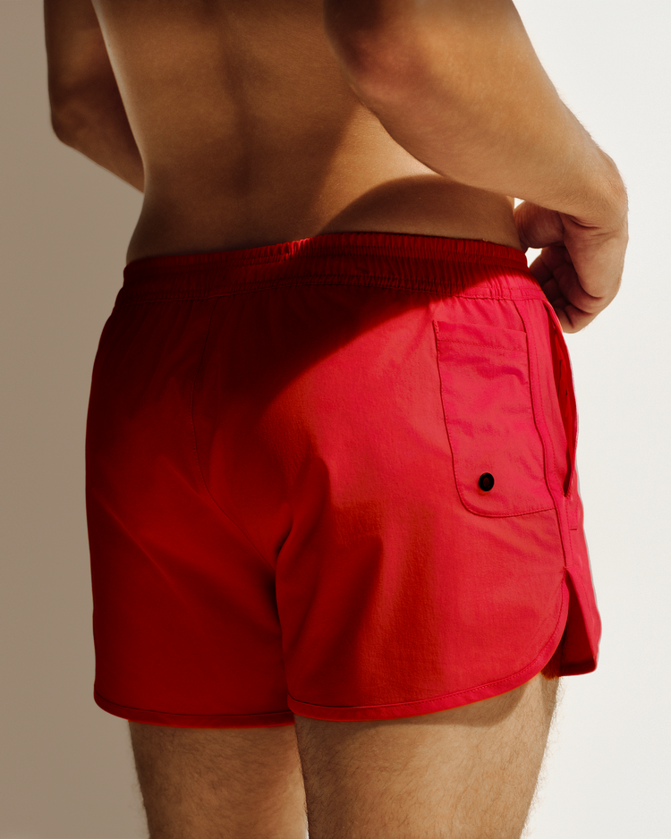 Reputation Signature Short 01 in crimson red, detail view